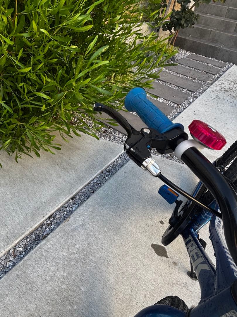 引取限定 Trek 子供用 自転車 20インチ 青 スポーツ マウンテンバイク