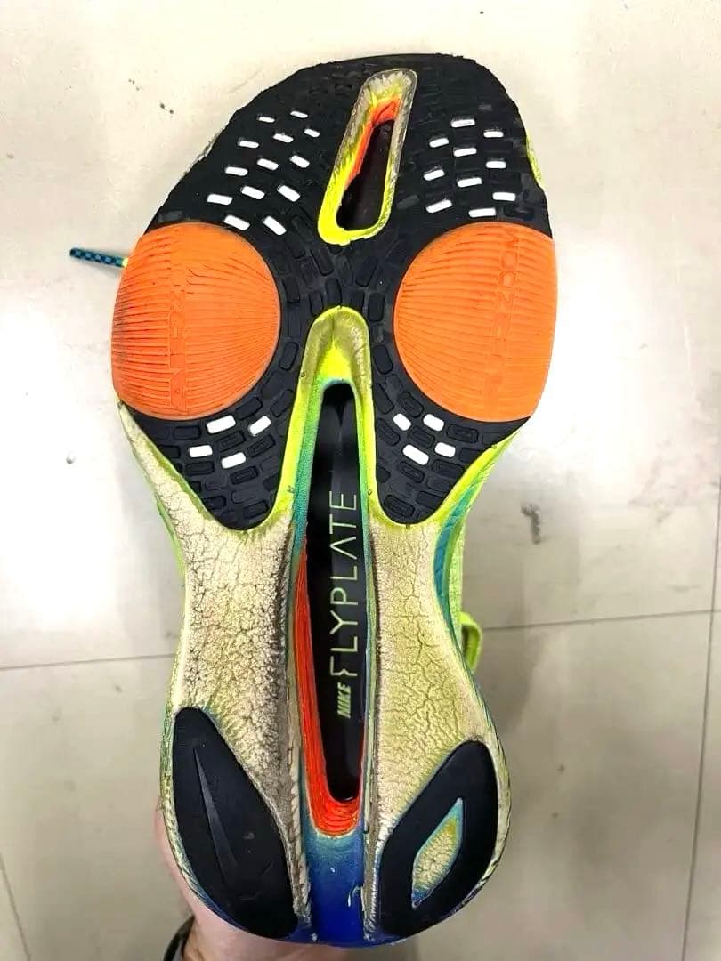 ランニングシューズ