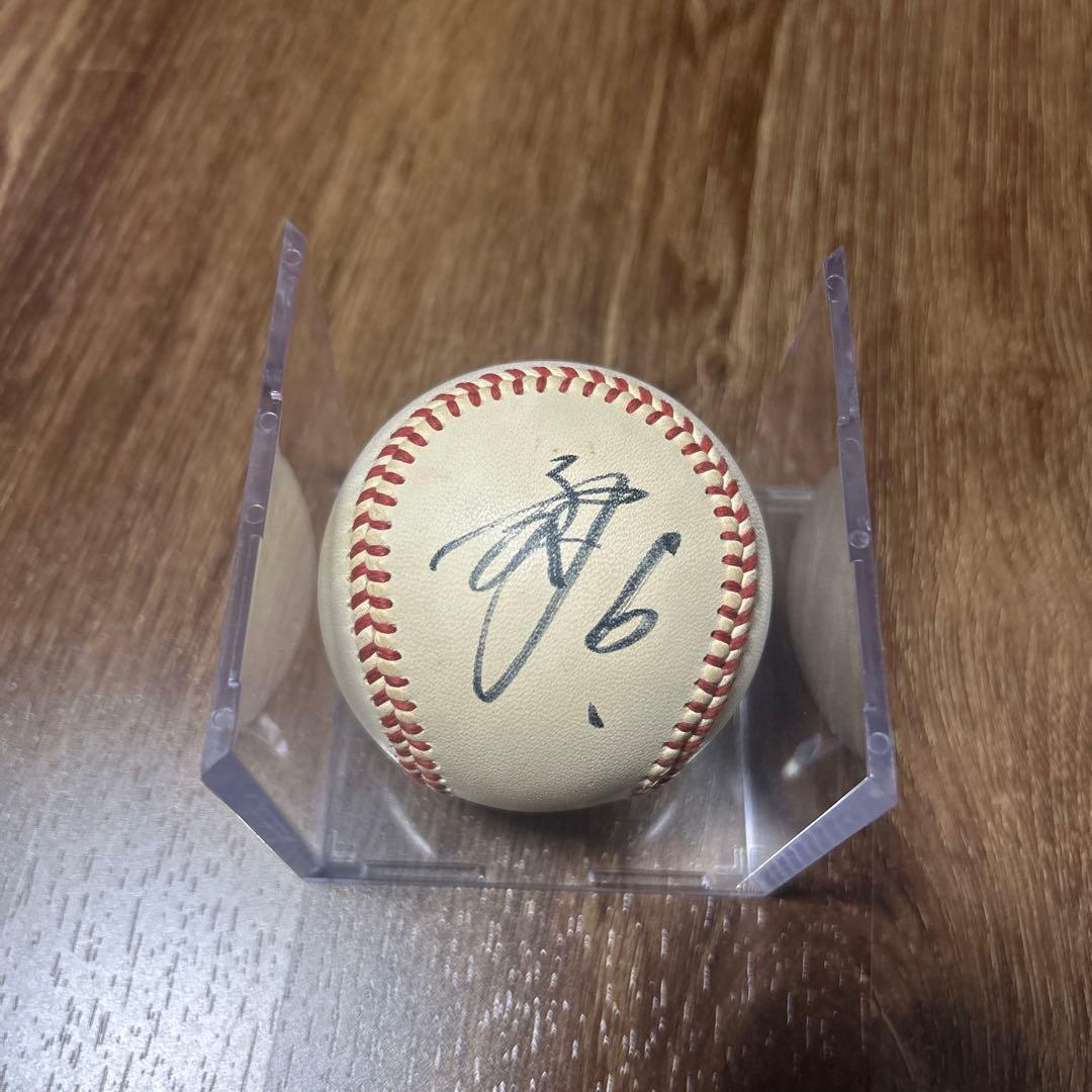 読売ジャイアンツ 坂本勇人 直筆サインボール ユニフォーム付き