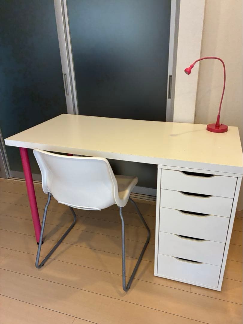 IKEA イケア　机/椅子/ライトセット　大阪引取り限定