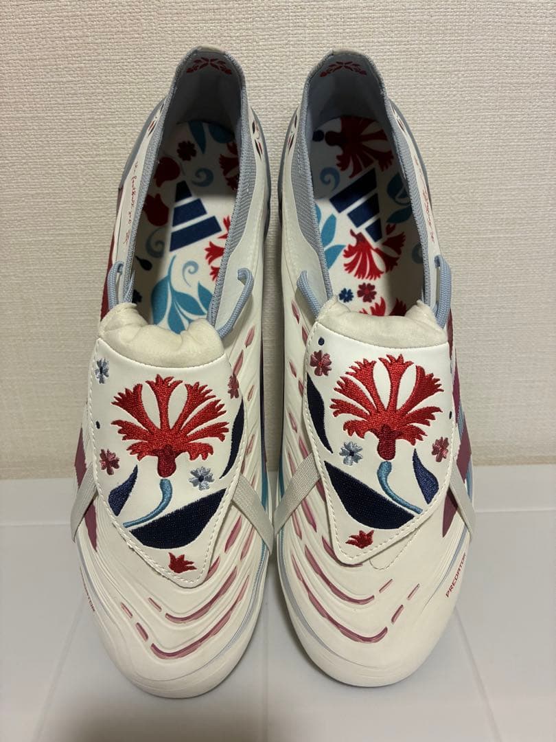 Adidas Predator サッカーシューズ オフホワイト/レッド/ブルー
