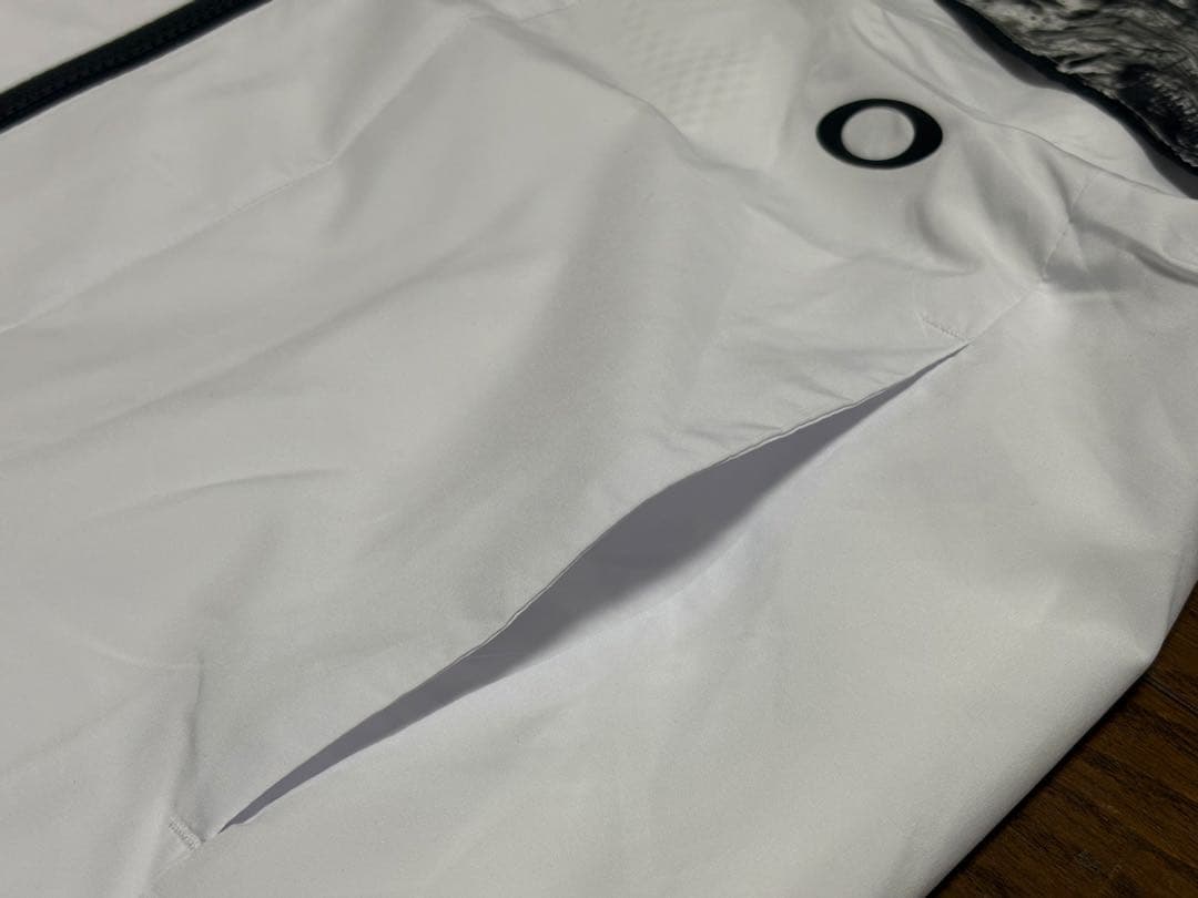 【新品】OAKLEY ナイロンジャケット