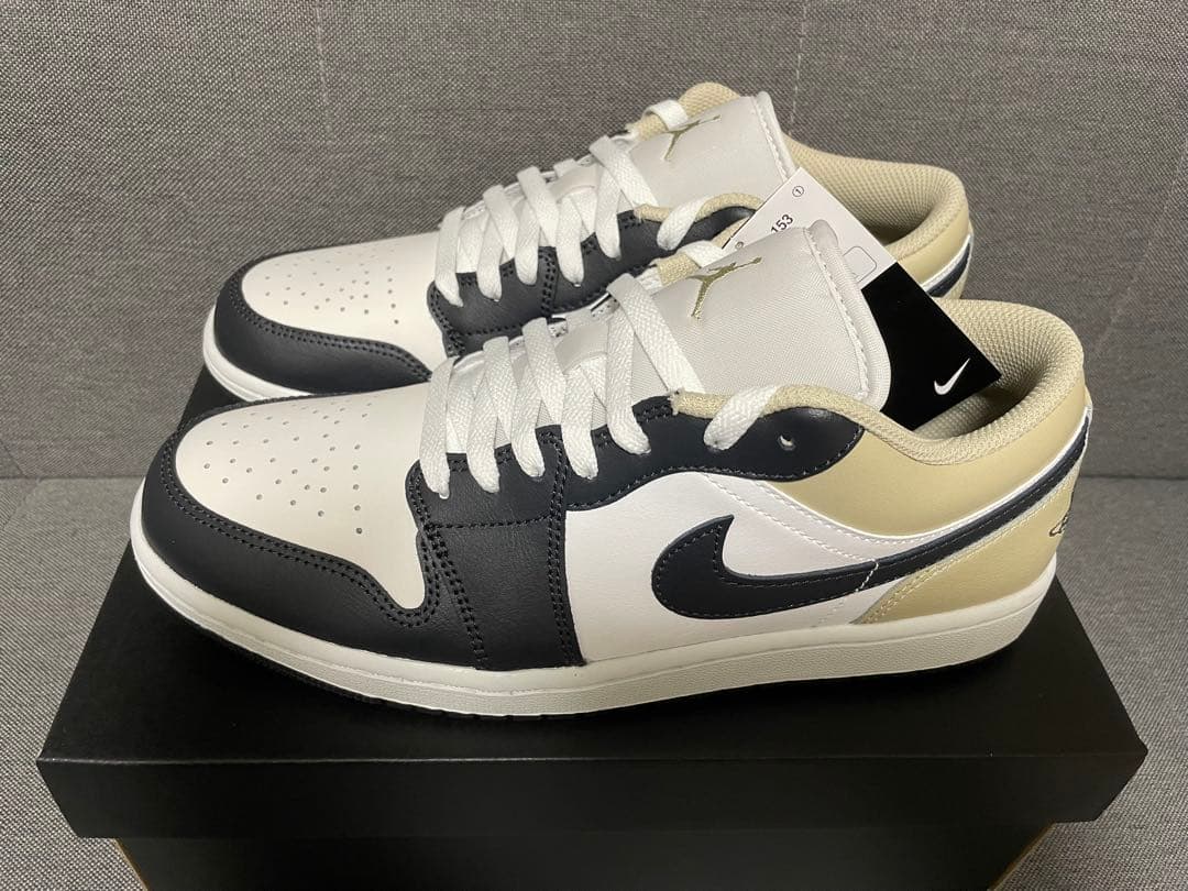 Nike Air Jordan 1 Low ブラック/ベージュ 男性 27.5