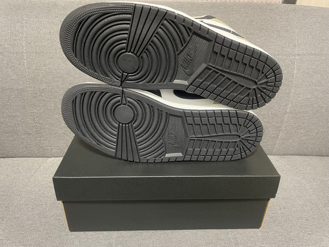 Nike Air Jordan 1 Low ブラック/ベージュ 男性 27.5