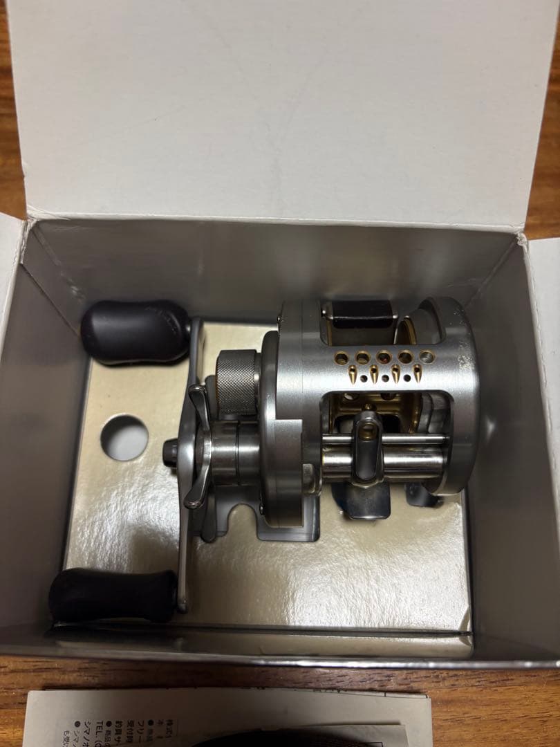リール SHIMANO CALCUTTA CONQUEST 200DC