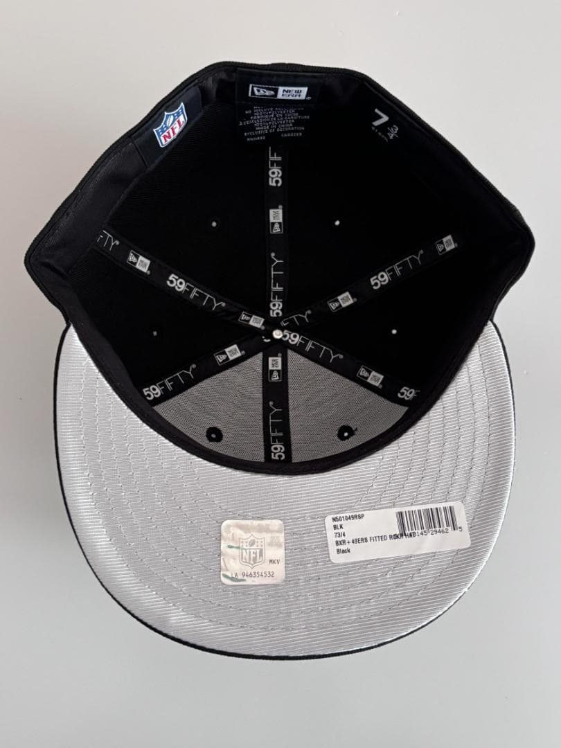 キャップ BORN X RAISED + 49ERS FITTED ROCKER HAT