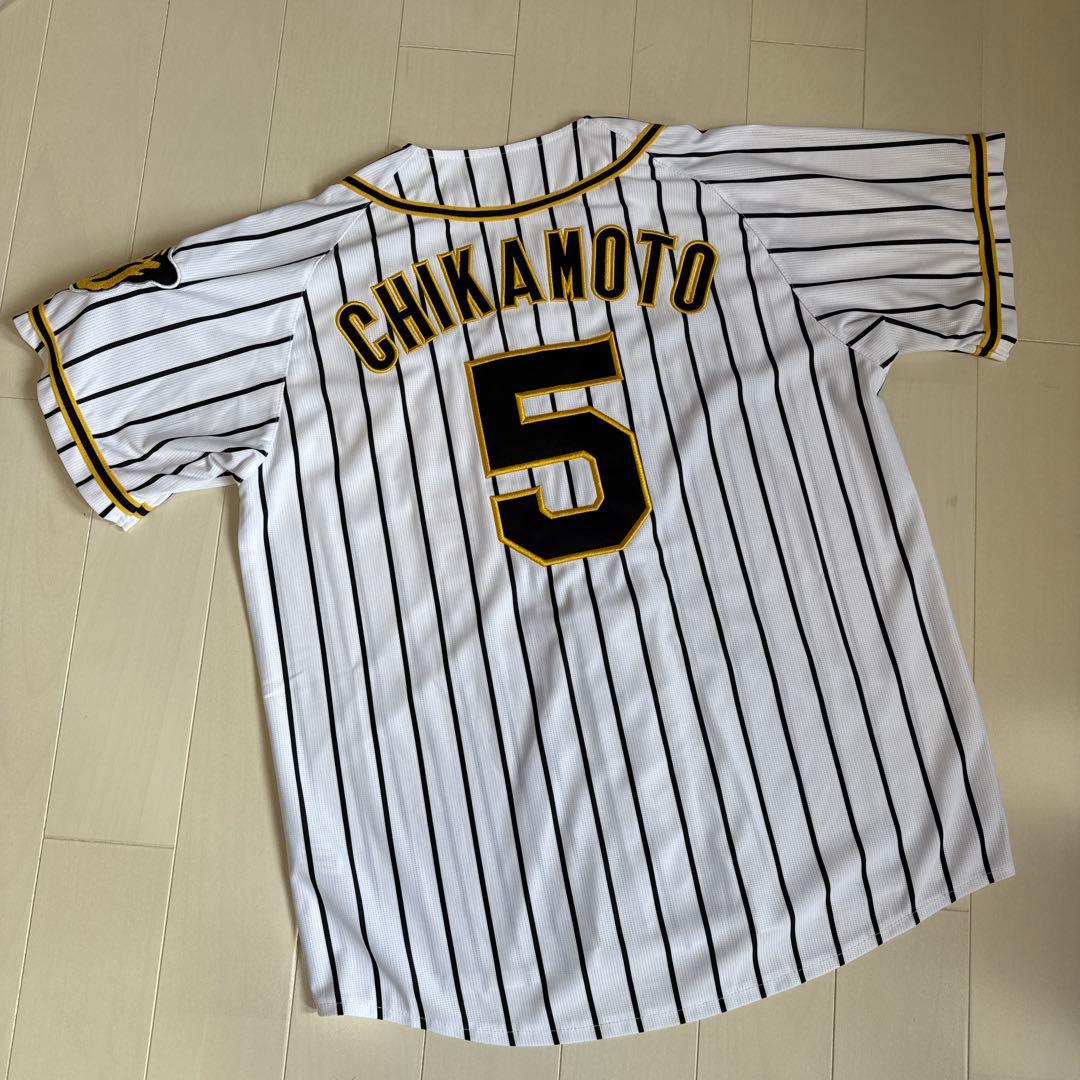 阪神タイガース　ユニフォーム　近本　Mサイズ