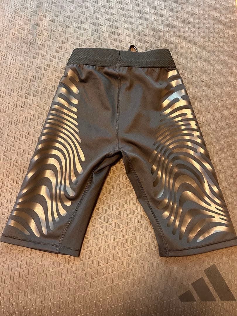 竈*郎様 adidas タイツ アディゼロ コントロールランニングショートXS