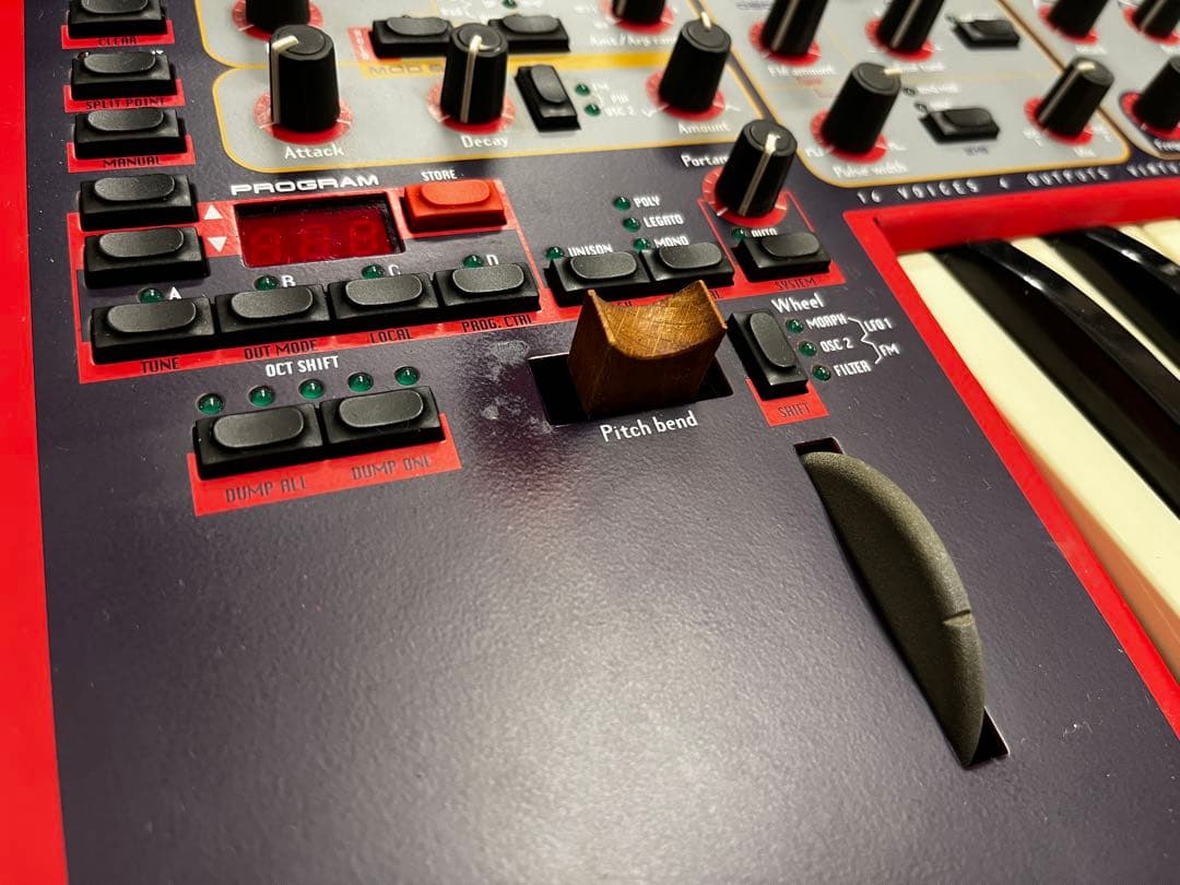 Clavia NORD LEAD2 電源入らず