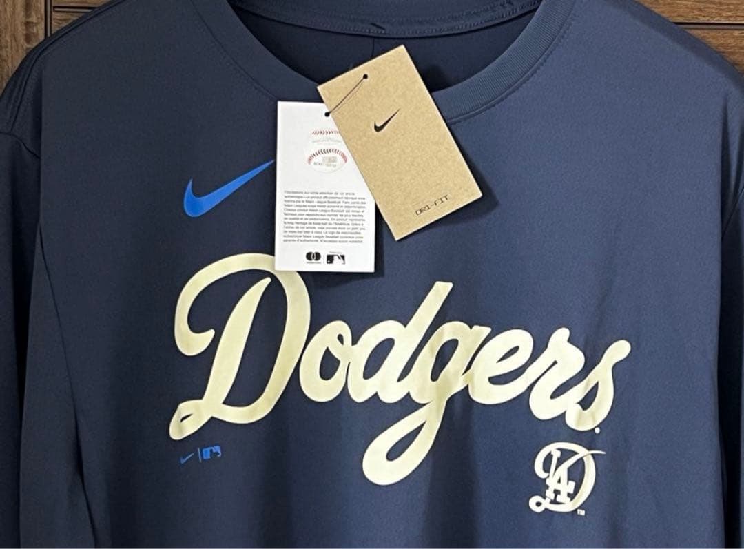 日本未発売 ドジャース シティコネクト ドライフィット ロングスリーブ Tシャツ