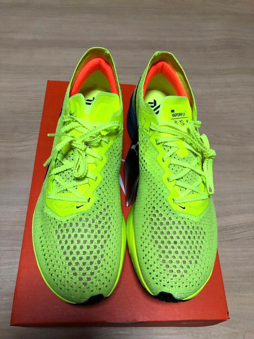 【新品]NIKE ヴェイパーフライ3 NEXT % ディビジョンウェアセット