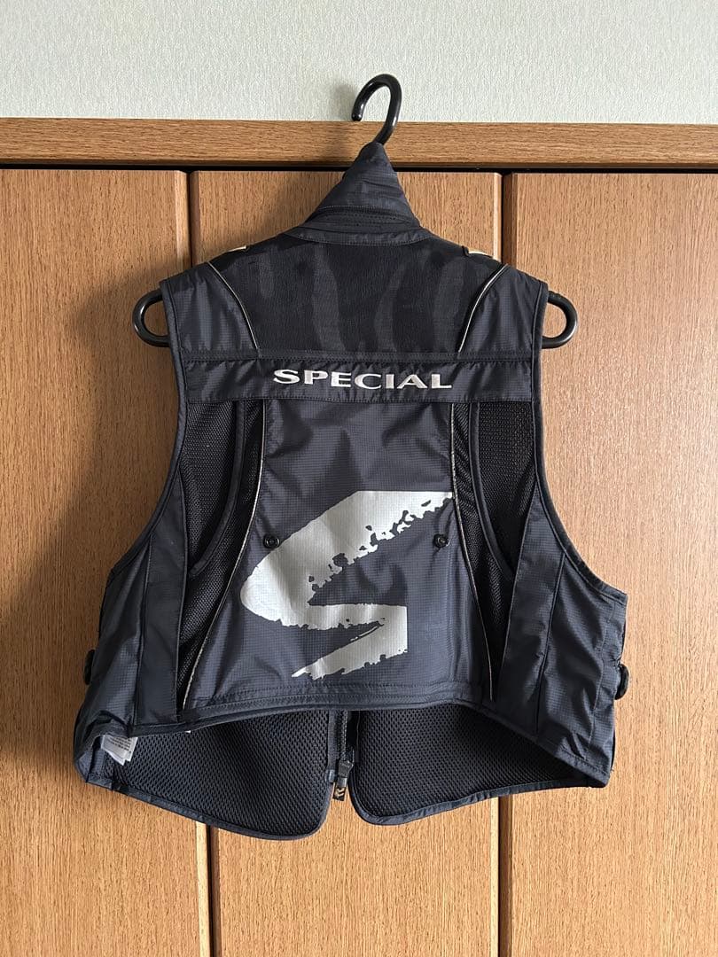 Daiwa SPECIAL 鮎ベスト マスターブラック　Mサイズ