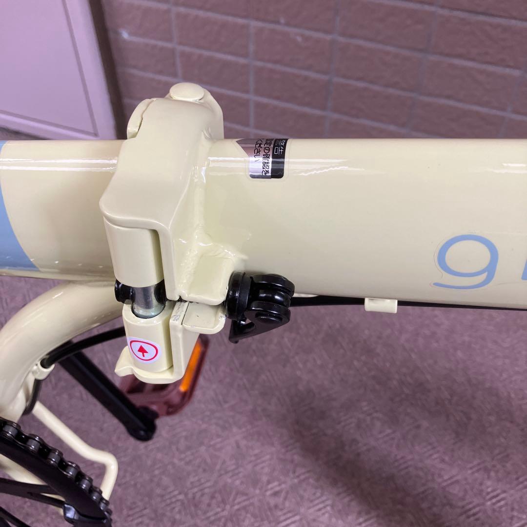 折りたたみ自転車 淡い黄色