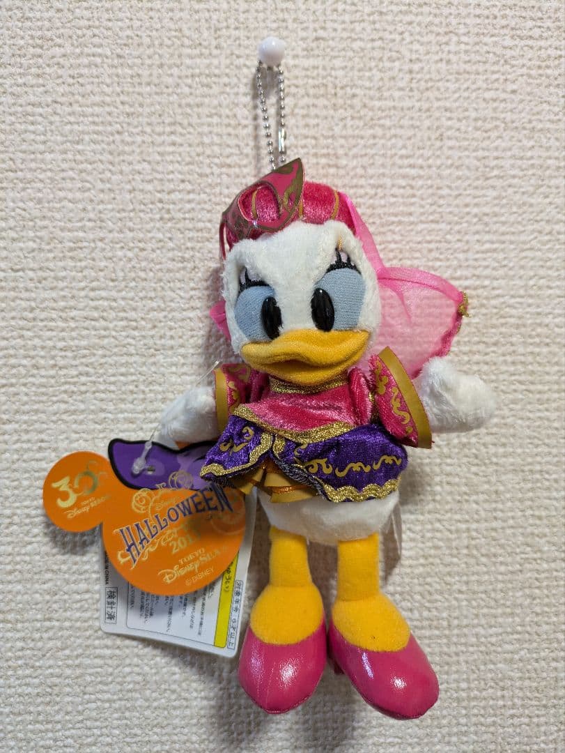 【美品】ディズニー デイジー ぬいぐるみバッジ ハロウィンシリーズ