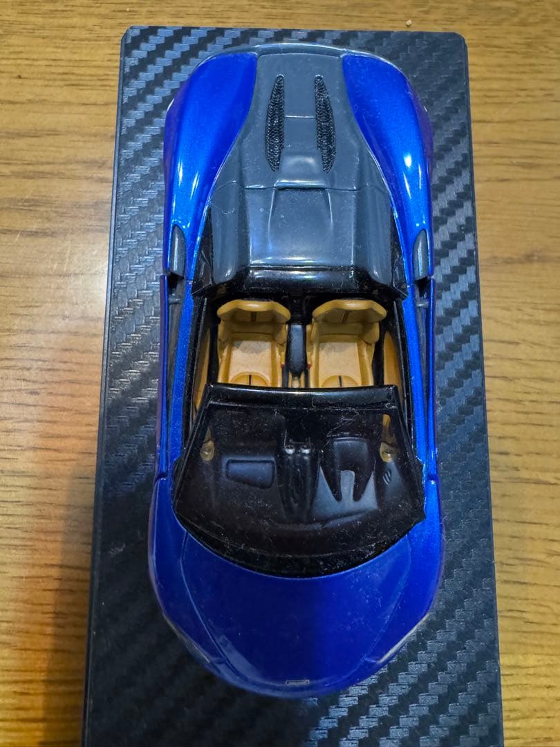 McLaren 570S ミニカー 青