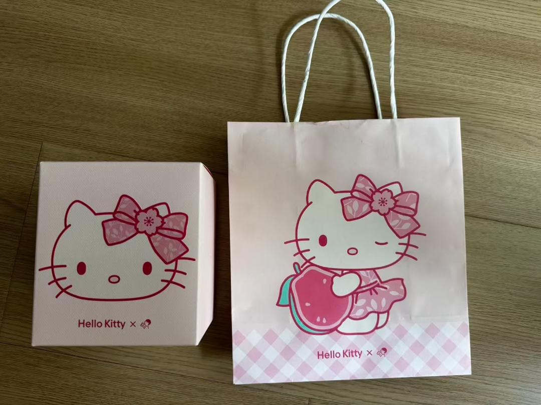 新品未開封 HEYTEA喜茶 ハローキティ ぬいぐるみ 桜バライメージ限定