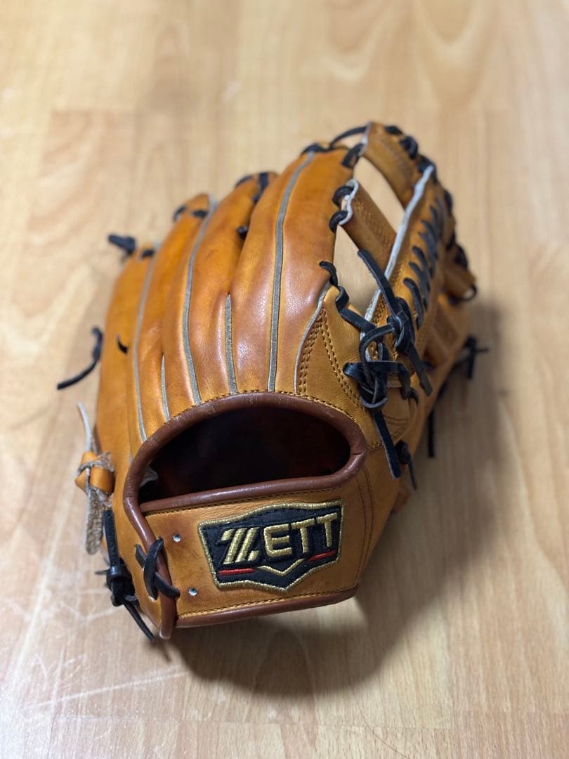 ZETT（ゼット） プロステイタス　硬式用　外野手用グローブ