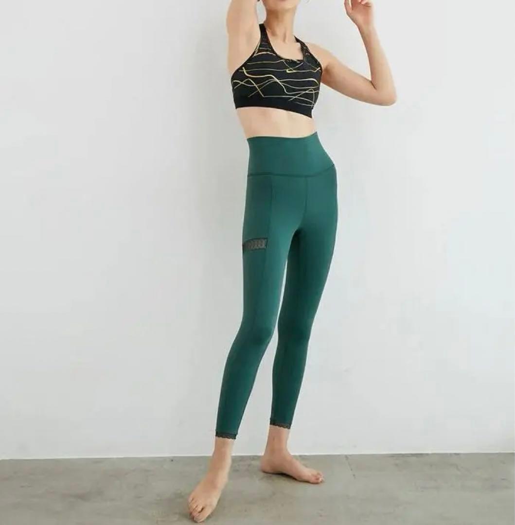 NIKE ヨガウェア上下 セットアップ スポーツブラ レギンス