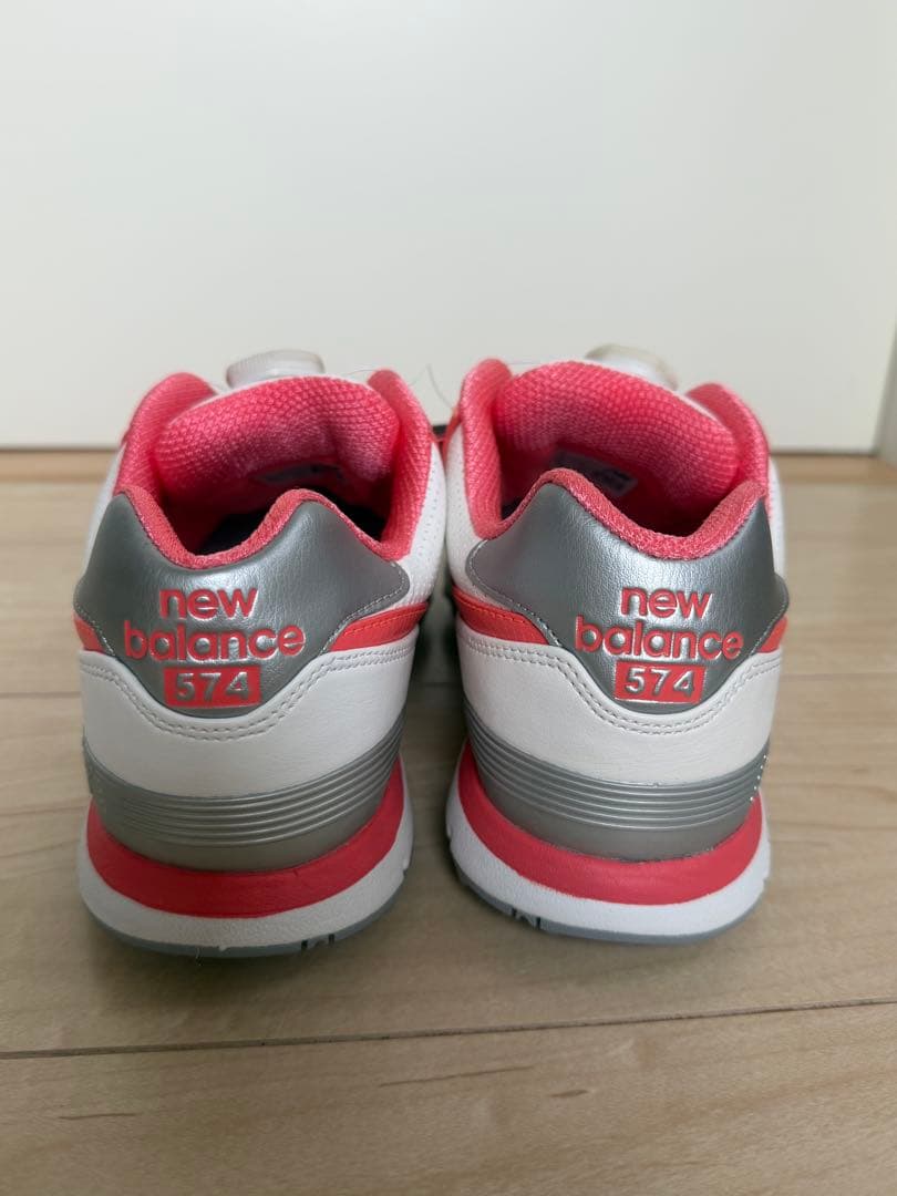 新品New Balance 574 女性用ゴルフシューズ