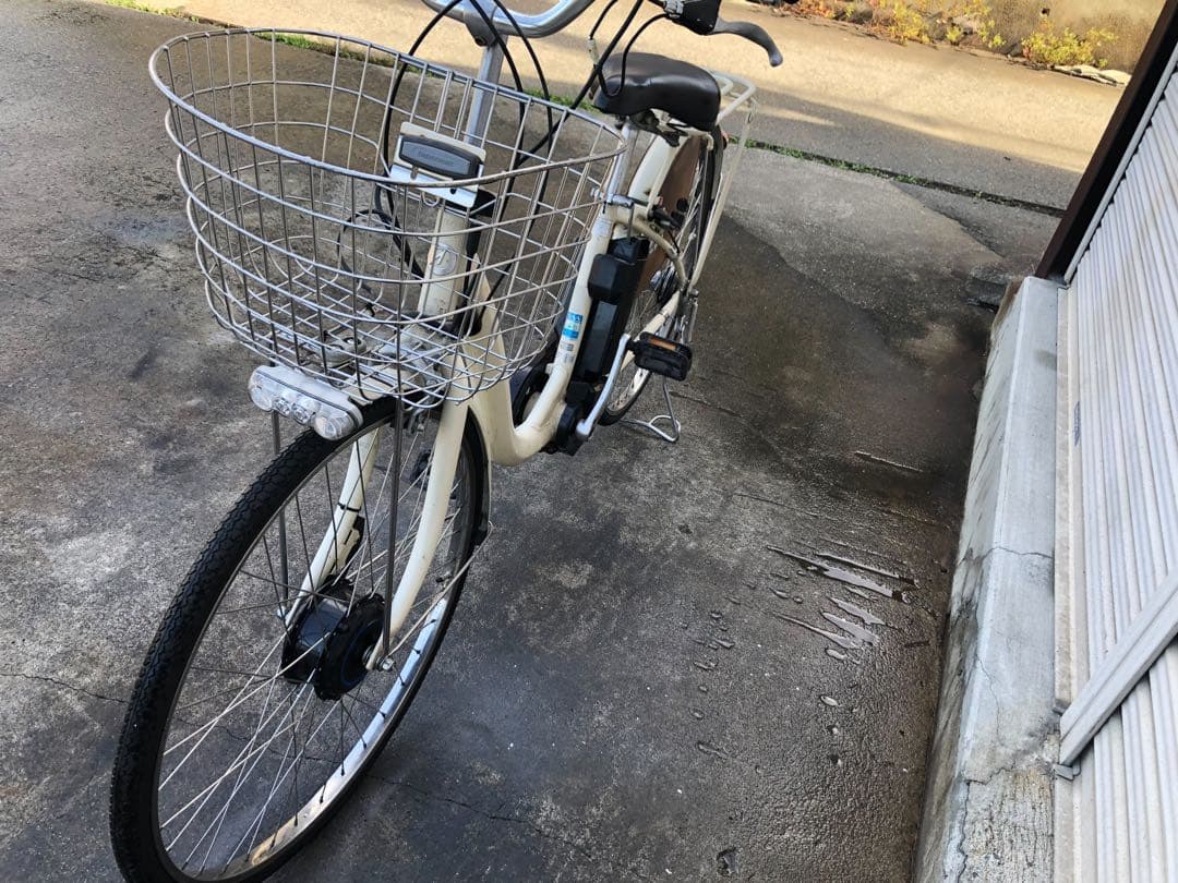 ブリヂストン新機種電動アシスト自転車フロンティア26インチアイボリーアルミボディ