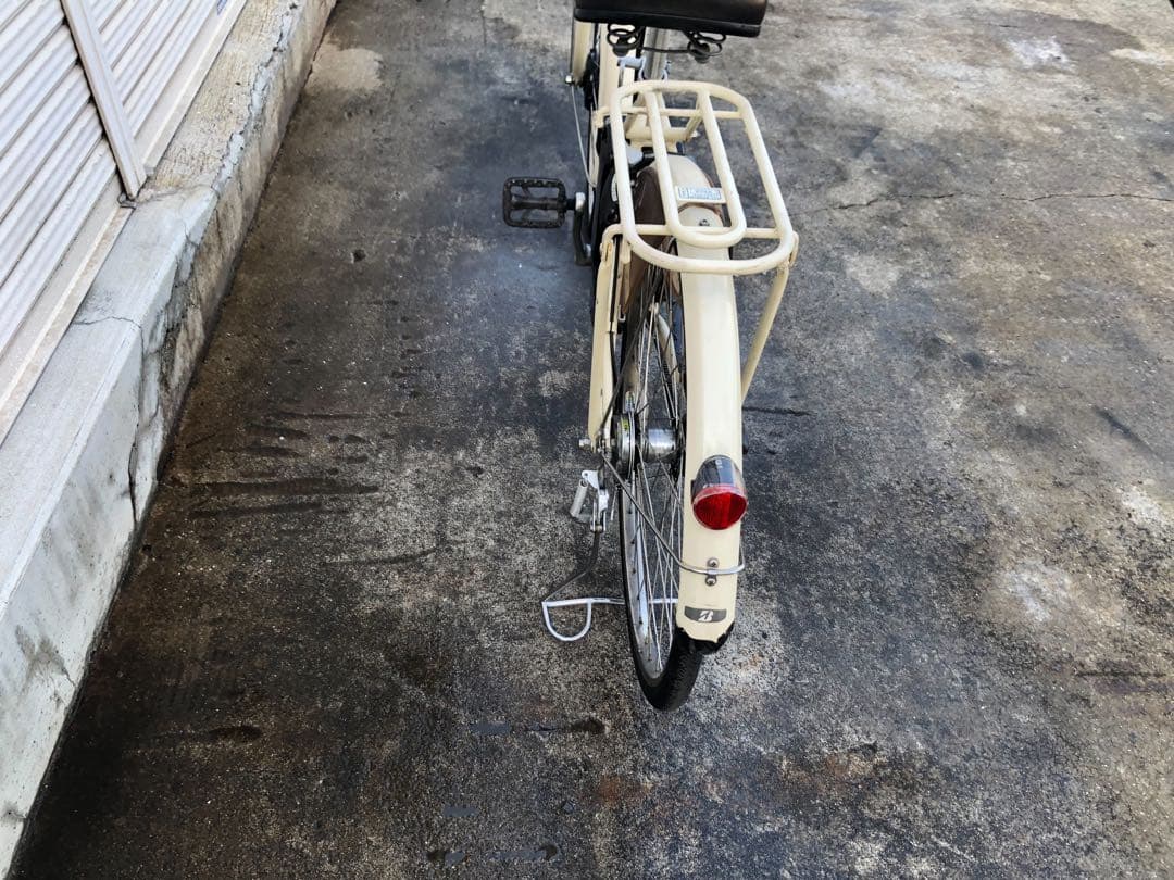ブリヂストン新機種電動アシスト自転車フロンティア26インチアイボリーアルミボディ