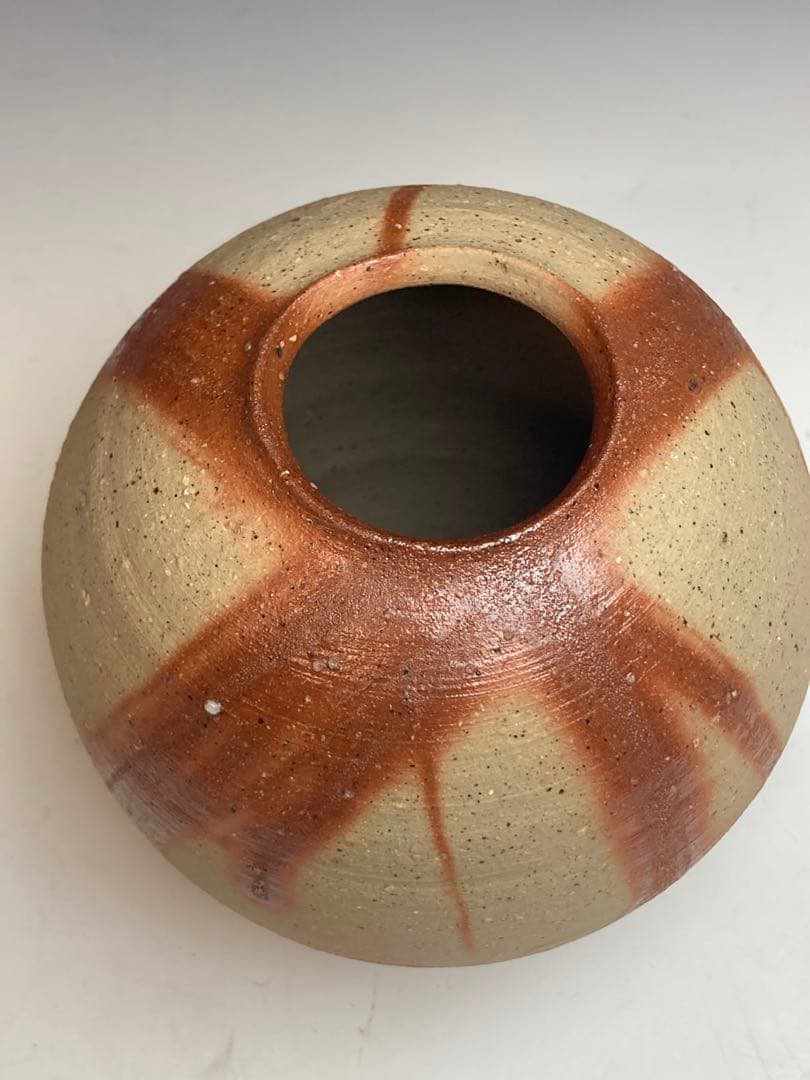高力芳照 作 備前火襷丸花器 共箱 花瓶 花入 花生