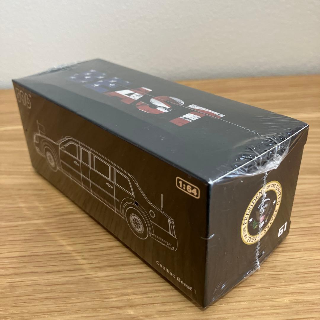 596 Model Cadillac Beast 1/64 ミニカー