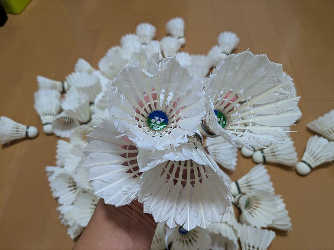 中古 バドミントンシャトル YONEX エアロセンサ600他 計120個