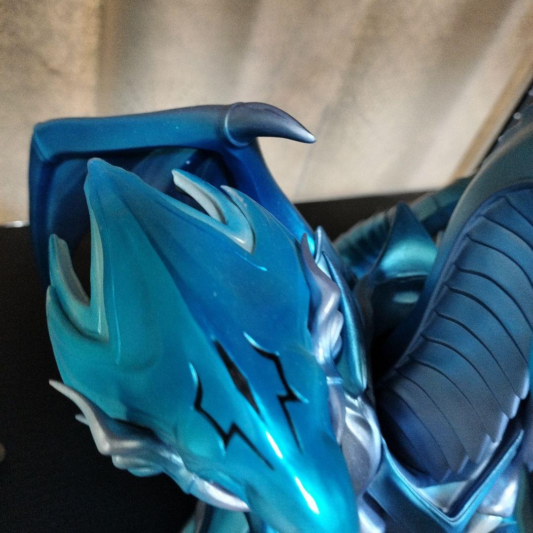 遊戯王　ブルーアイズアルティメットドラゴン　MONDO フィギュア