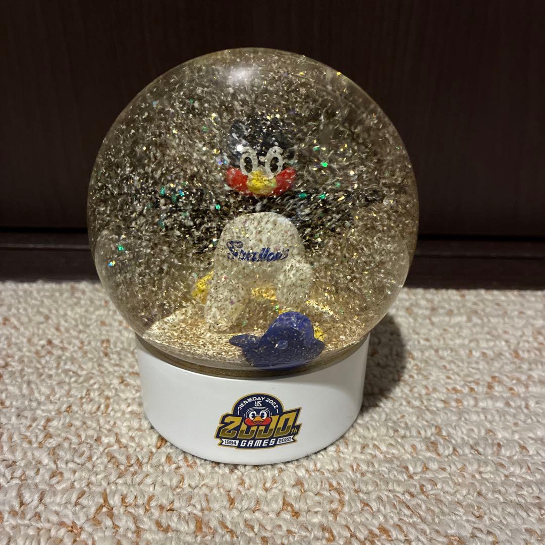 つば九郎2000試合出場達成記念スノードーム