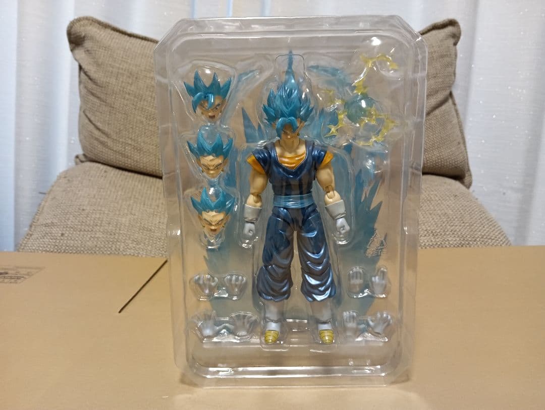 ア*ヤ様 S.H.Figuarts スーパーサイヤ人ゴッドスーパーサイヤ人ベジッ