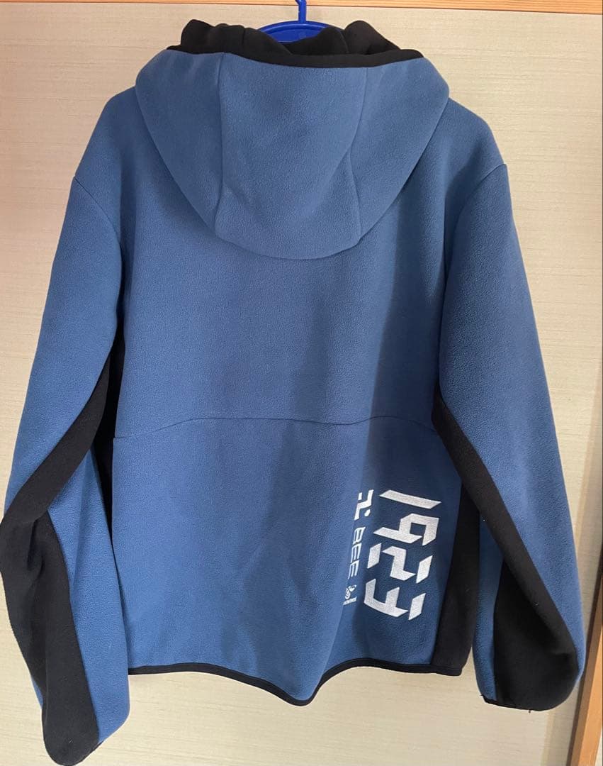 hummel フード付きジャケット 青