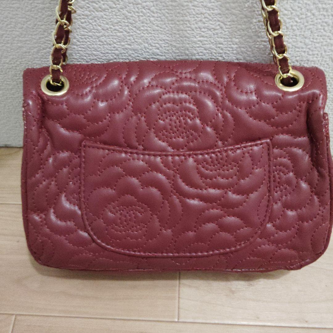 大人気CHANEL ノベルティーショルダーバッグ