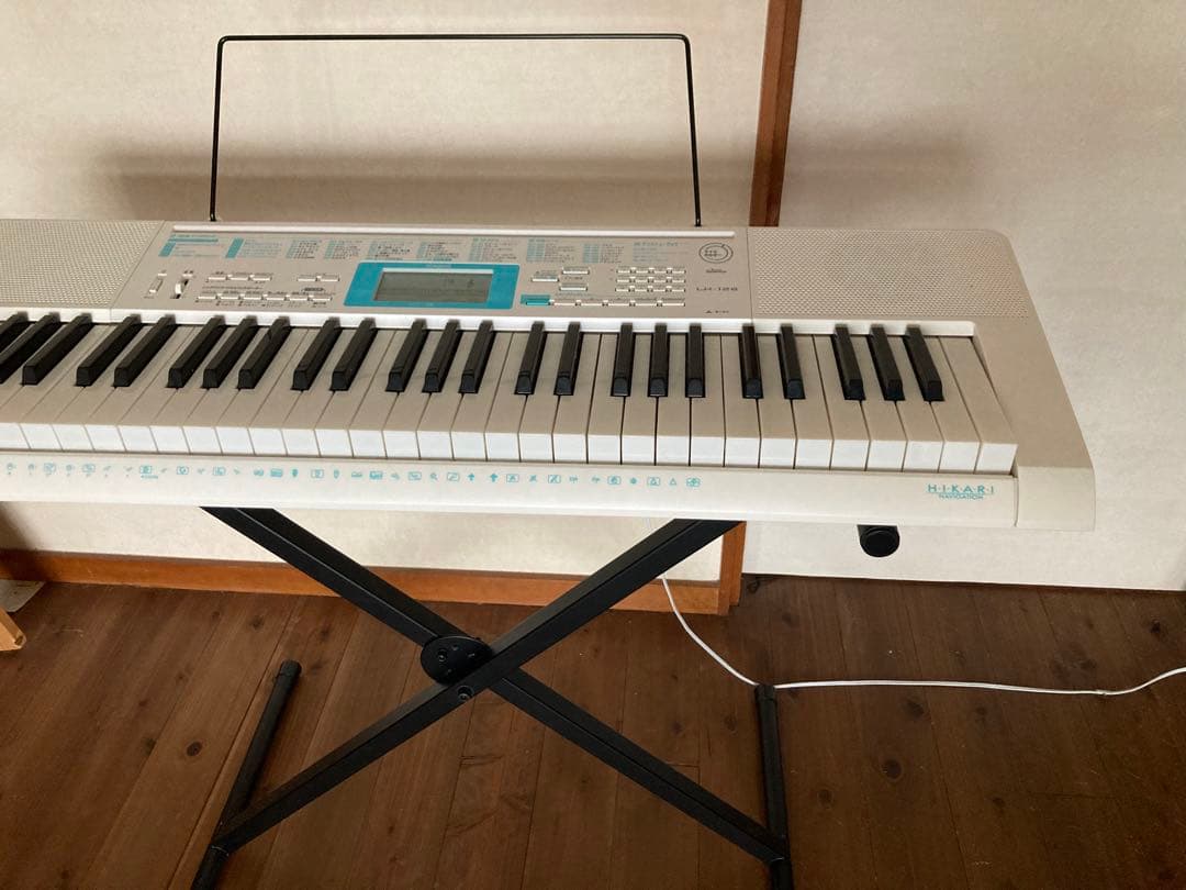 CASIO 電子キーボード LK-128 光ナビゲーション　スタンド付き
