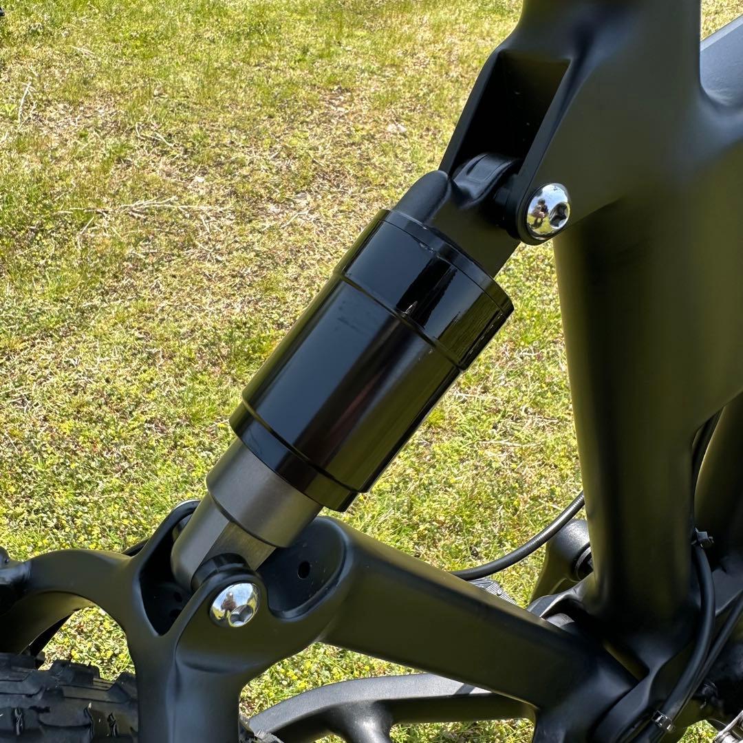 【美品】MOVE XS（20インチ・太いタイヤ・e-bike・Mate系）