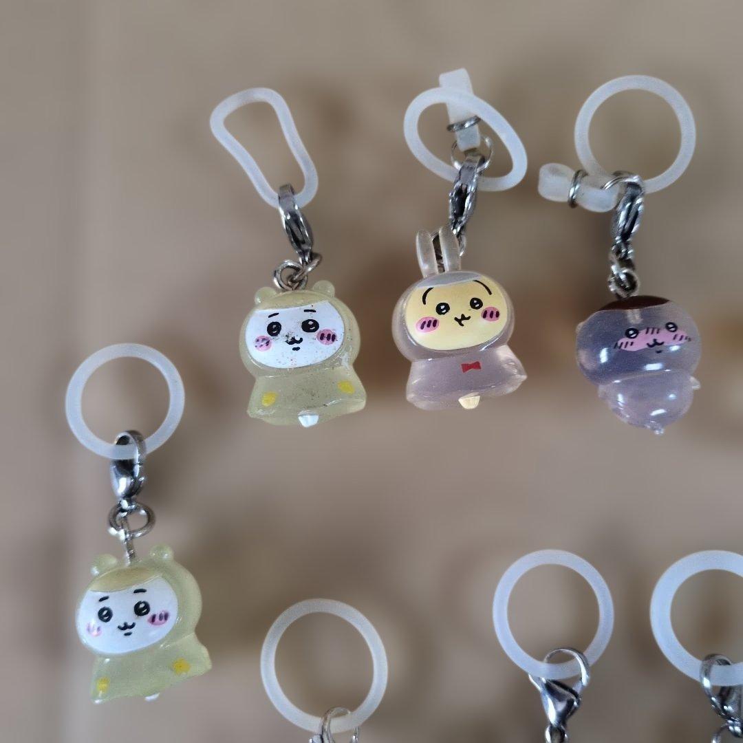 サ*ー様 ちいかわ めじるしアクセサリー　キーホルダー　ストラップ うさぎ　ハチ