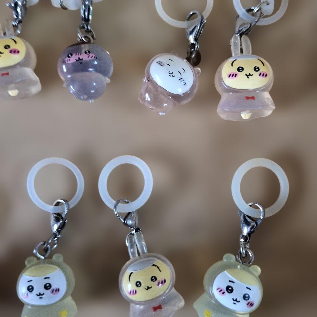 サ*ー様 ちいかわ めじるしアクセサリー　キーホルダー　ストラップ うさぎ　ハチ