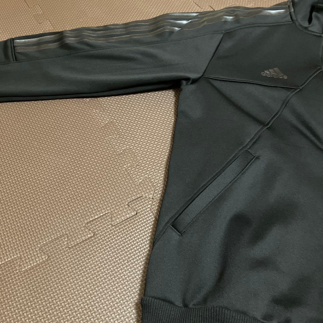 アディダス　ジャージジャケット メンズSサイズ　タグなし(新品、未使用)
