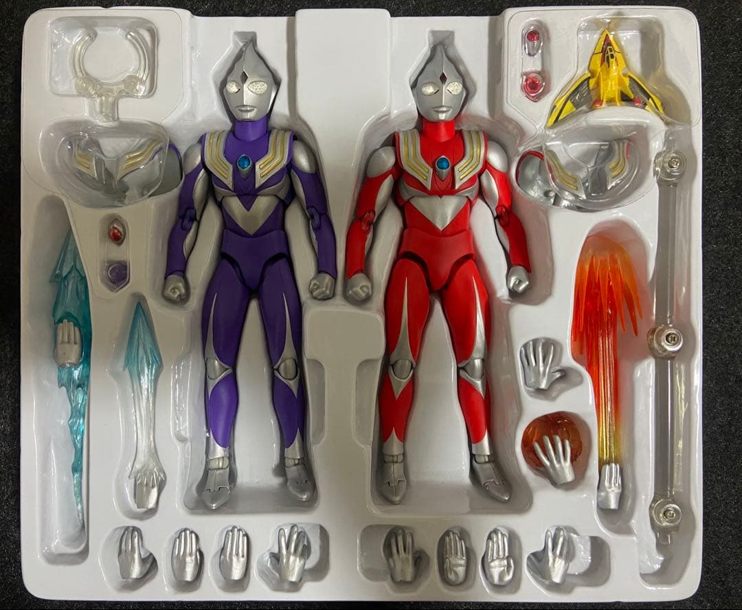 ウルトラアクト　ウルトラマンティガ スカイタイプ & パワータイプ 2体セット