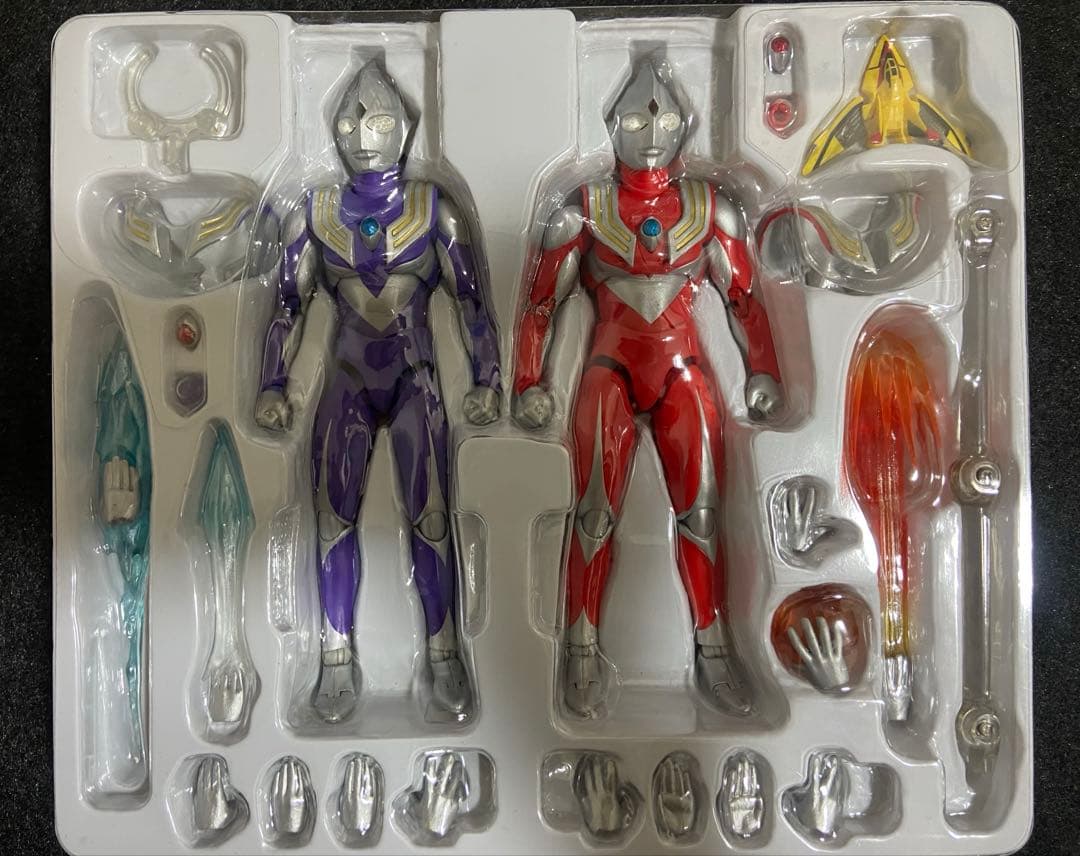 ウルトラアクト　ウルトラマンティガ スカイタイプ & パワータイプ 2体セット
