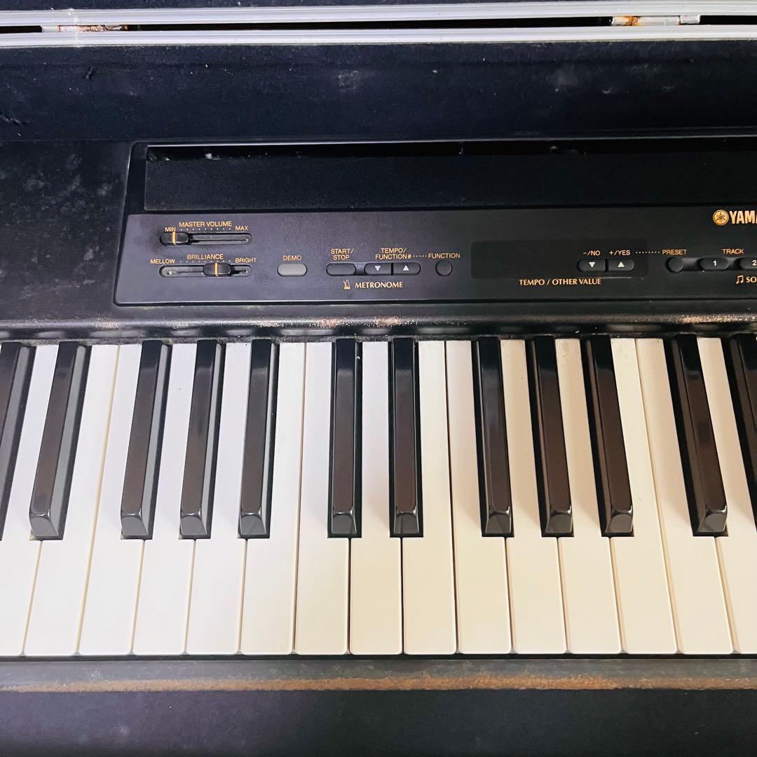 YAMAHA電子ピアノP-80 ハードケース　譜面台付き
