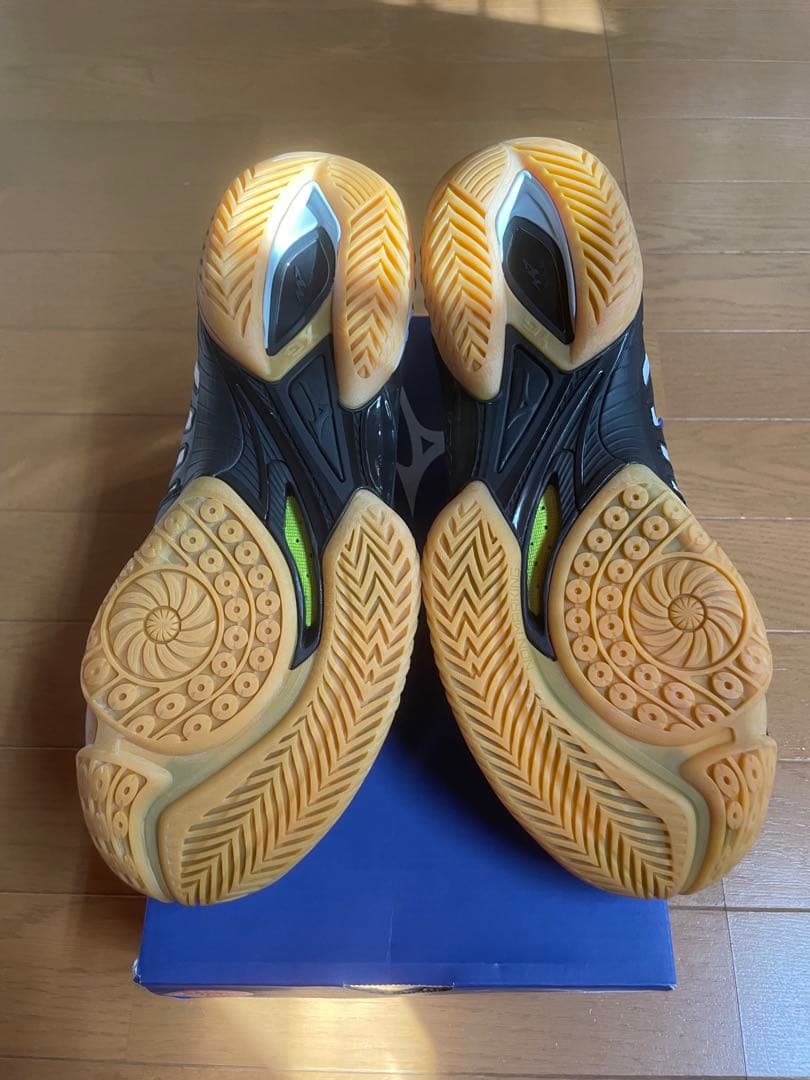 ミズノ waveclaw WIDE 28cm 新品