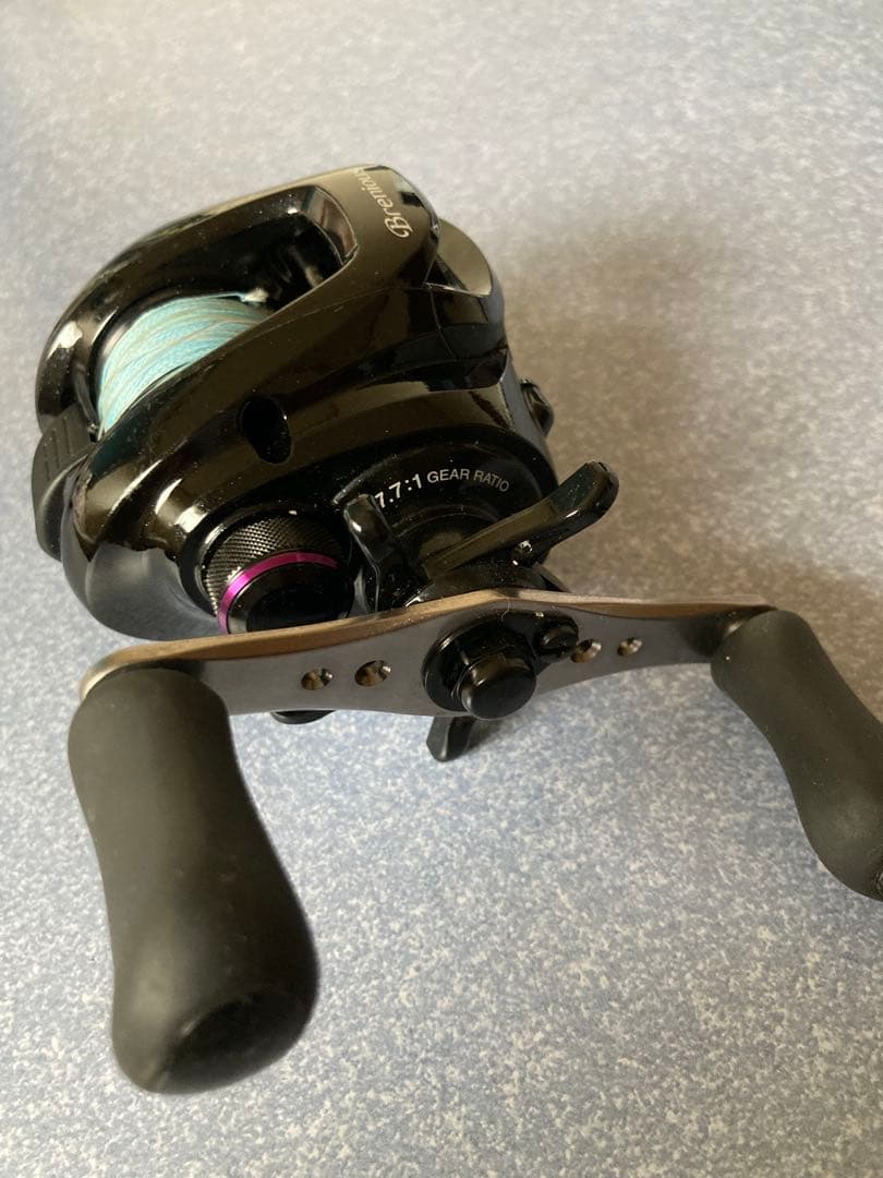 SHIMANO Brenious ブレニアス ベイトリール 右ハンドル