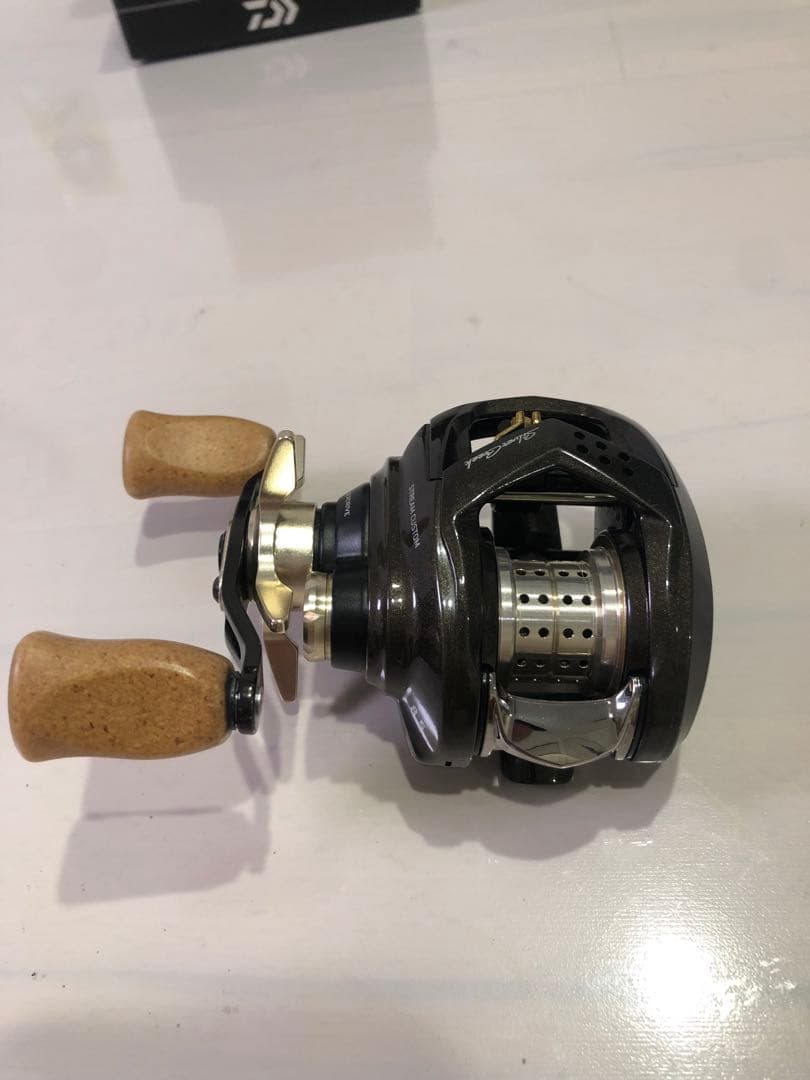 ダイワ　シルバークリーク AIR TW STREAM CUSTOM 8.5L