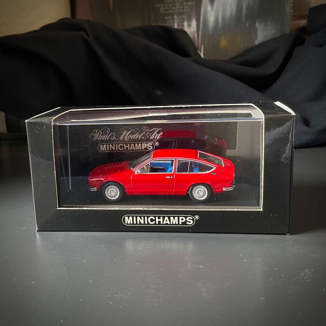 ミニカー 1976 alfa Romeo Alfetta GTV