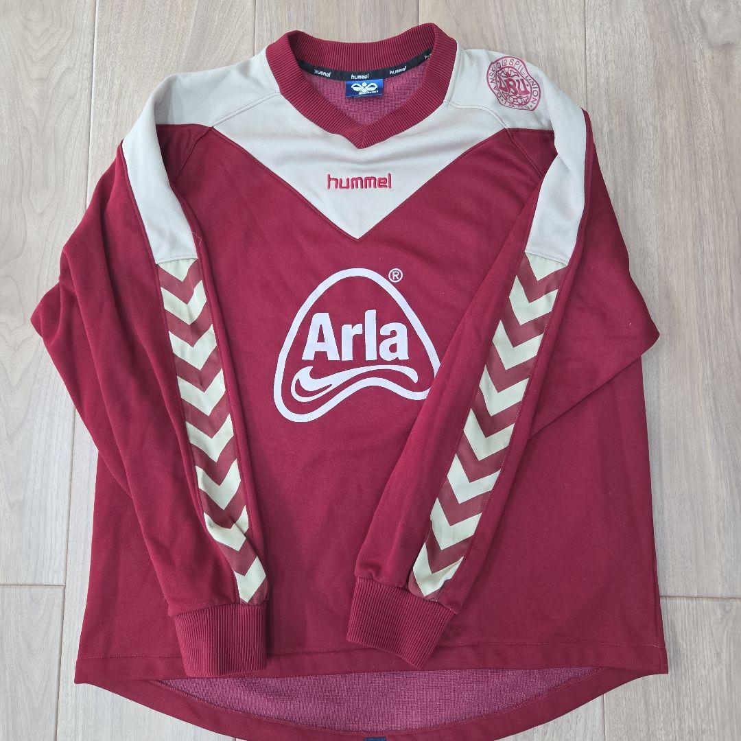 hummel デンマーク代表　Lサイズ トレーナー
