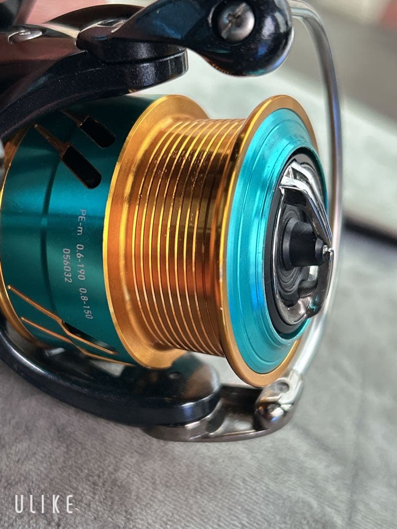 ダイワ DAIWA 17エメラルダスMX 2508 カスタム スピニング リール