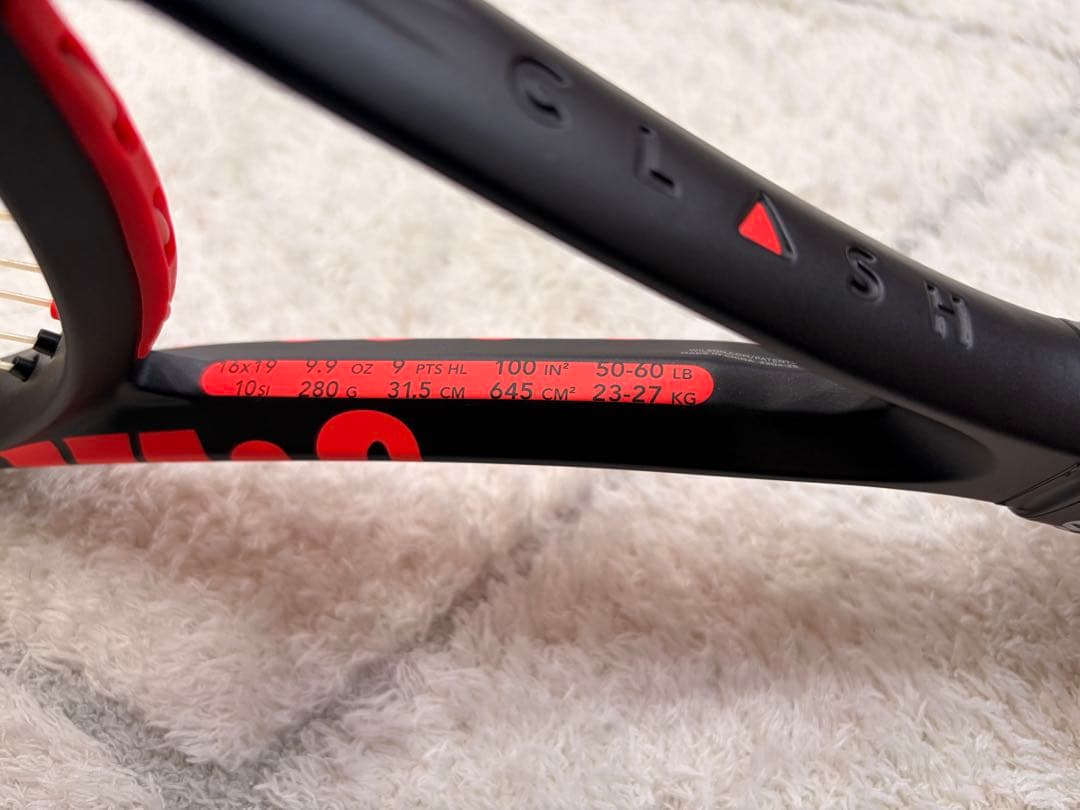 Wilson CLASH 100L V3 テニスラケット