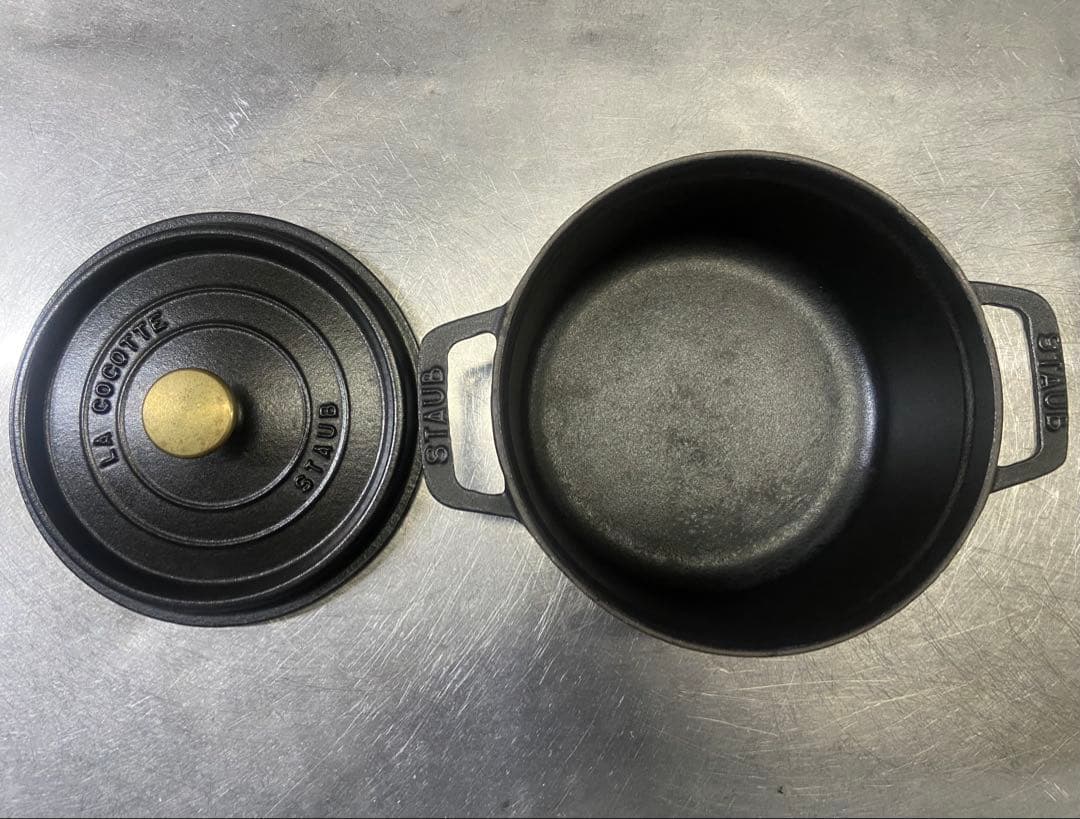 STAUB（ストウブ）ピコ・ココット ラウンド 18cm ブラック使用感あり