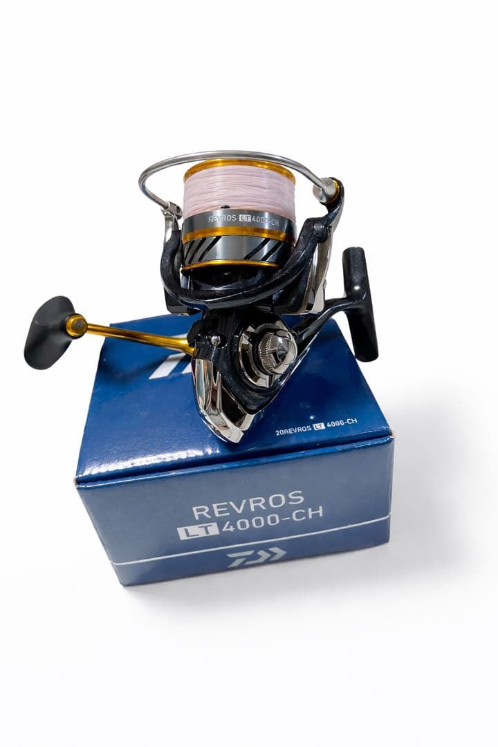 REVROS LT 4000-CH フィッシングリール